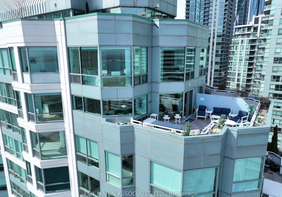 10-queens-quay-w-toronto-ontario-c12889702