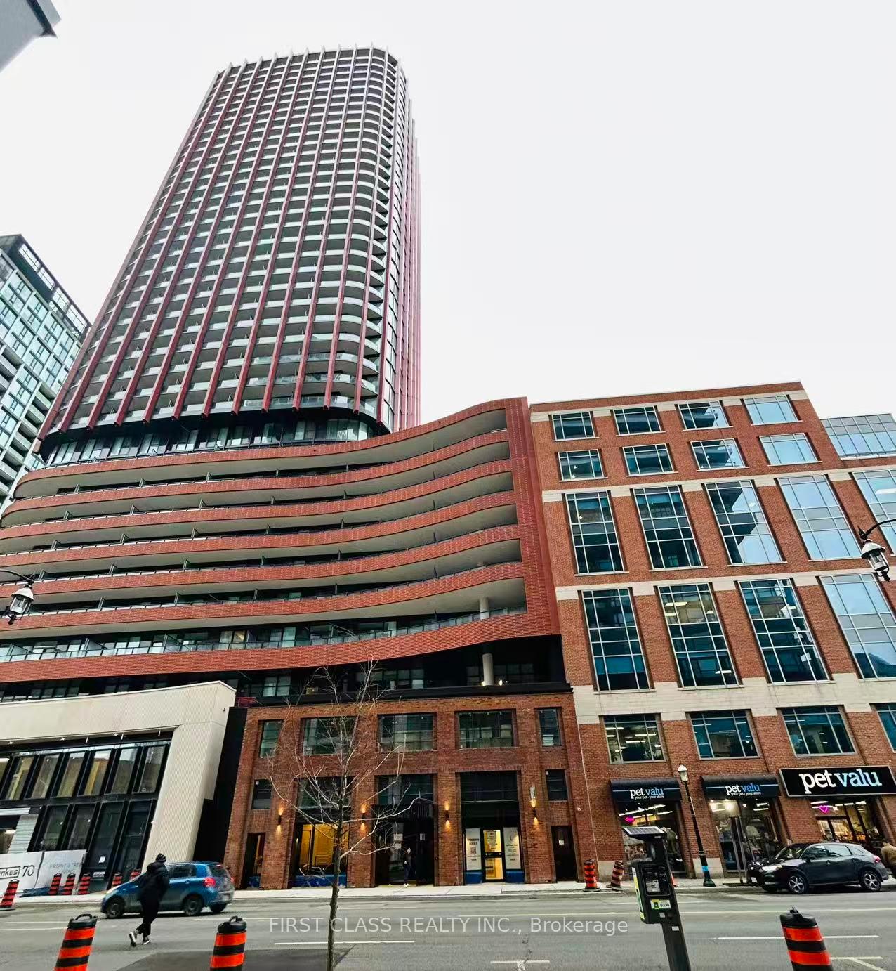 180-front-street-e-toronto-ontario-c12889782