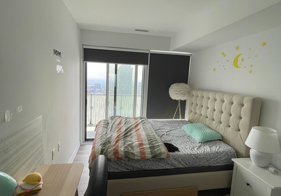 42-charles-street-e-toronto-ontario-c12889888