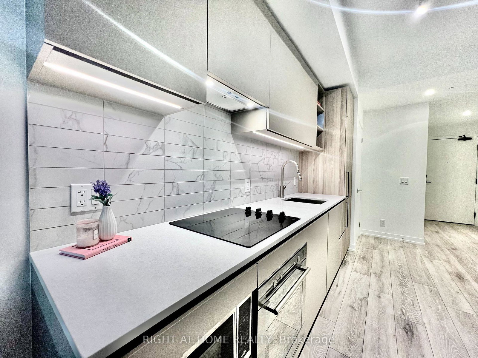 55-mercer-street-toronto-ontario-c12890062