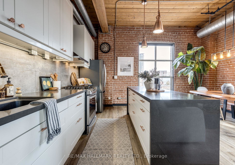 426-queen-street-e-toronto-ontario-c12890076