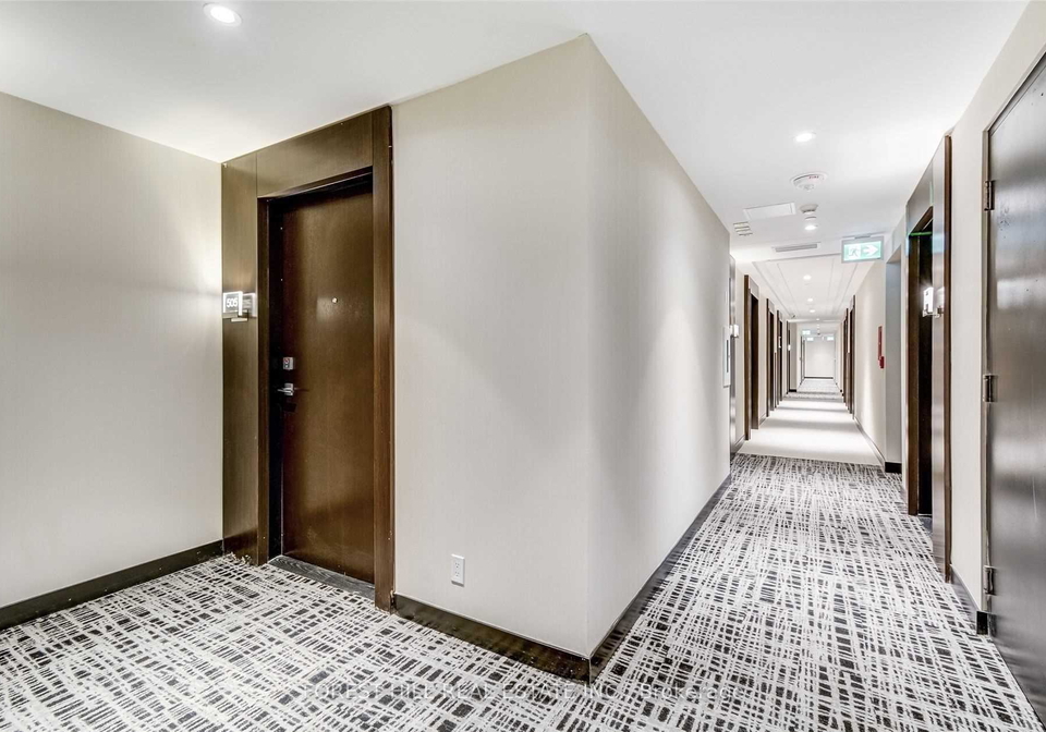 2221-yonge-street-toronto-ontario-c12890236