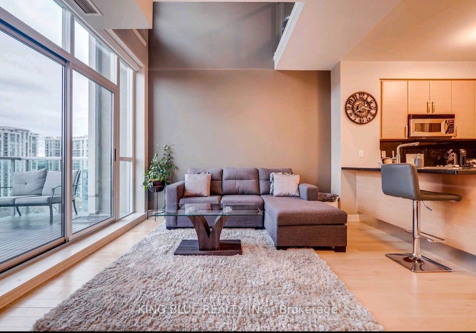 1-avondale-avenue-s-north-york-ontario-c12890596