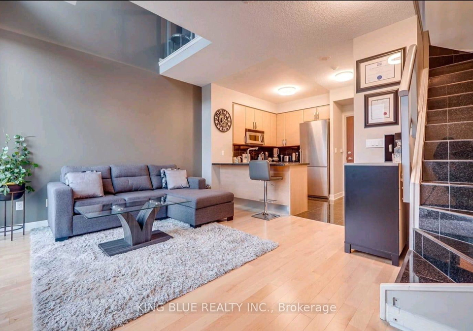 1-avondale-avenue-s-north-york-ontario-c12890596