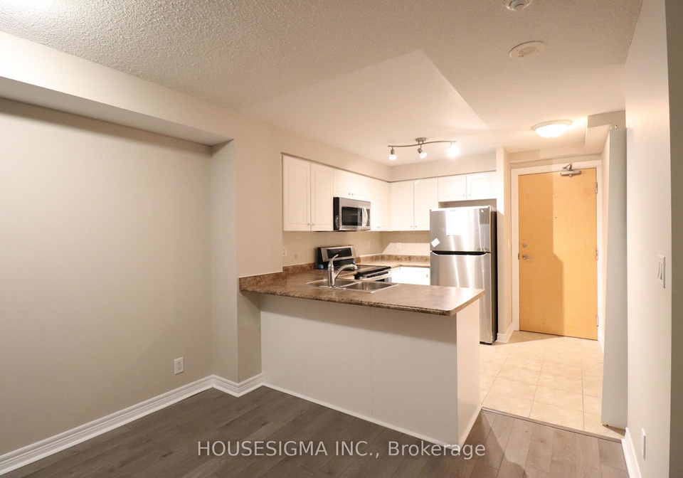 212-eglinton-avenue-e-toronto-ontario-c12890616