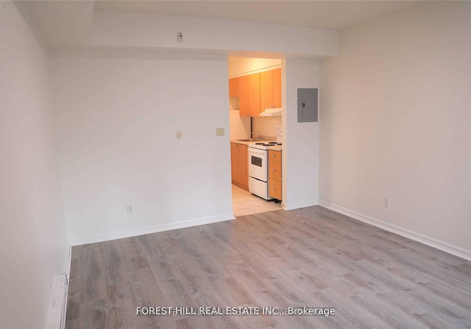 126-dundas-street-e-toronto-ontario-c12890650