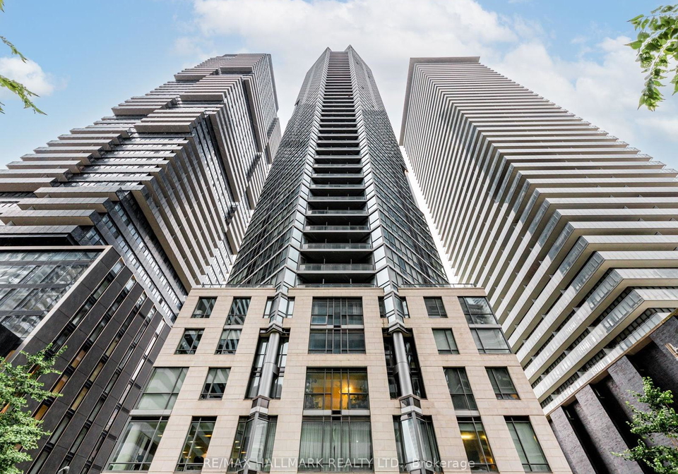 45-charles-street-e-toronto-ontario-c12890788