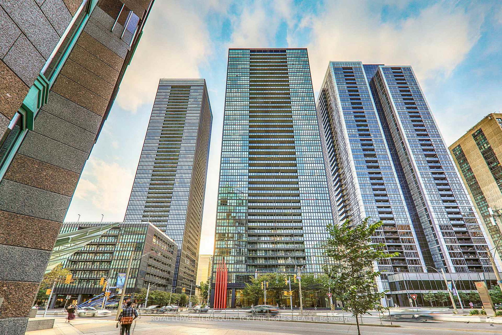 110-charles-street-e-toronto-ontario-c12890848