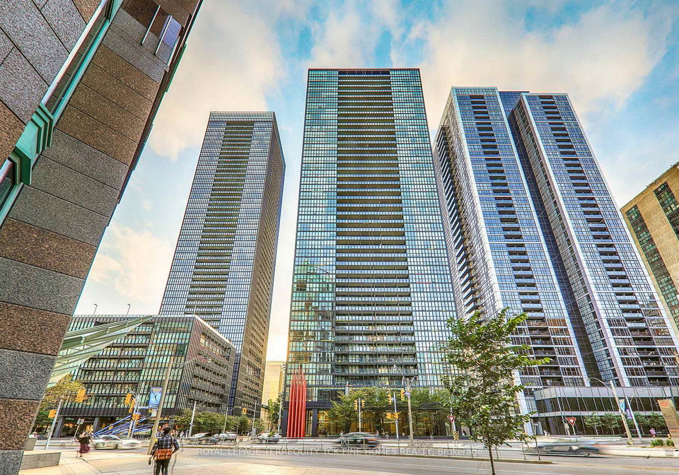 110-charles-street-e-toronto-ontario-c12890848