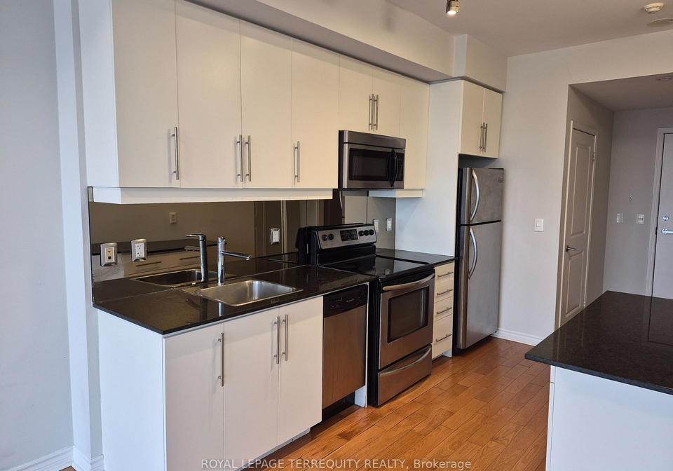 2885-bayview-avenue-north-york-ontario-c12891260