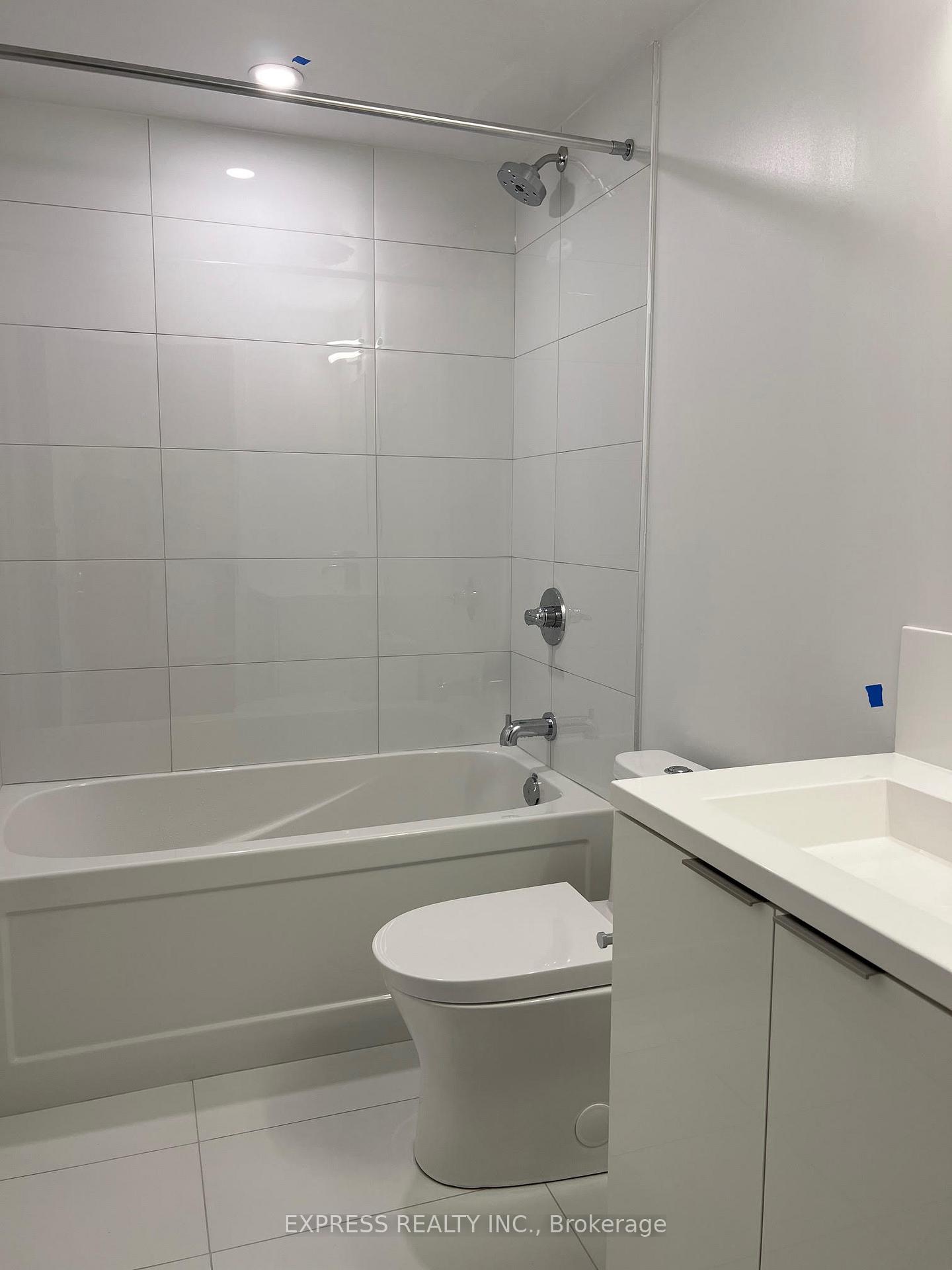 230-simcoe-street-toronto-ontario-c12891546