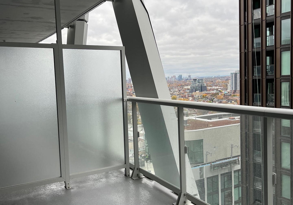 230-simcoe-street-toronto-ontario-c12891546