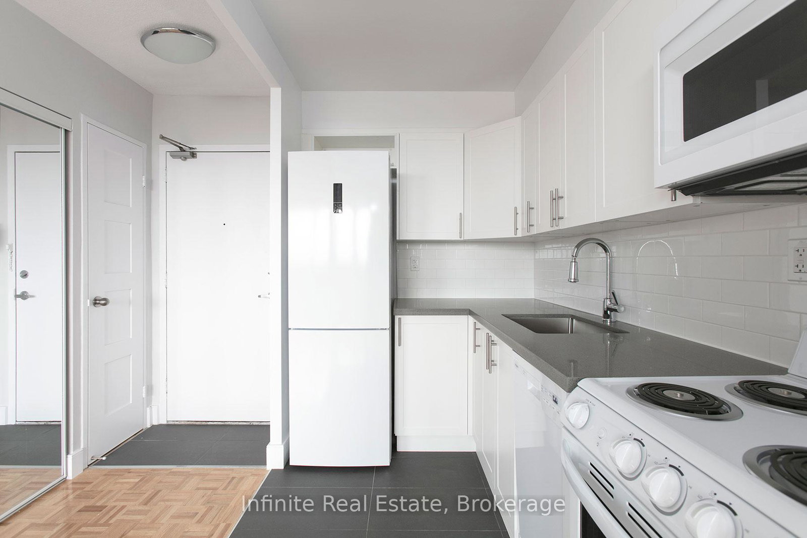 666-spadina-avenue-toronto-ontario-c12891574