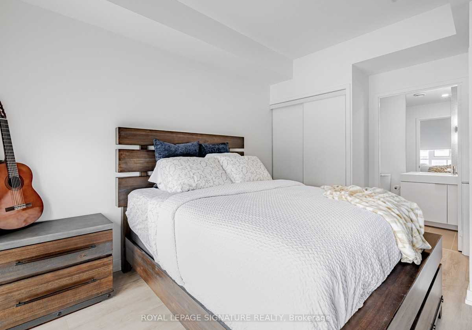 33-helendale-avenue-toronto-ontario-c12891754