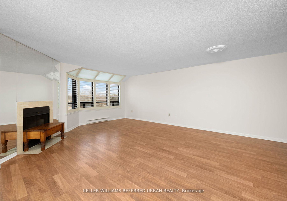 255-the-donway-w-north-york-ontario-c12891842