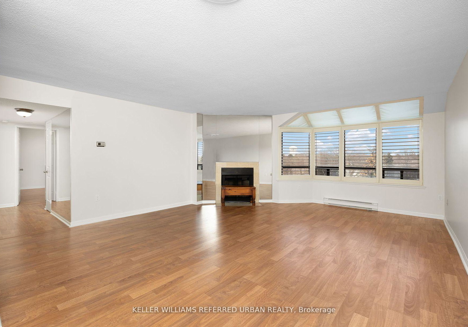 255-the-donway-w-north-york-ontario-c12891842