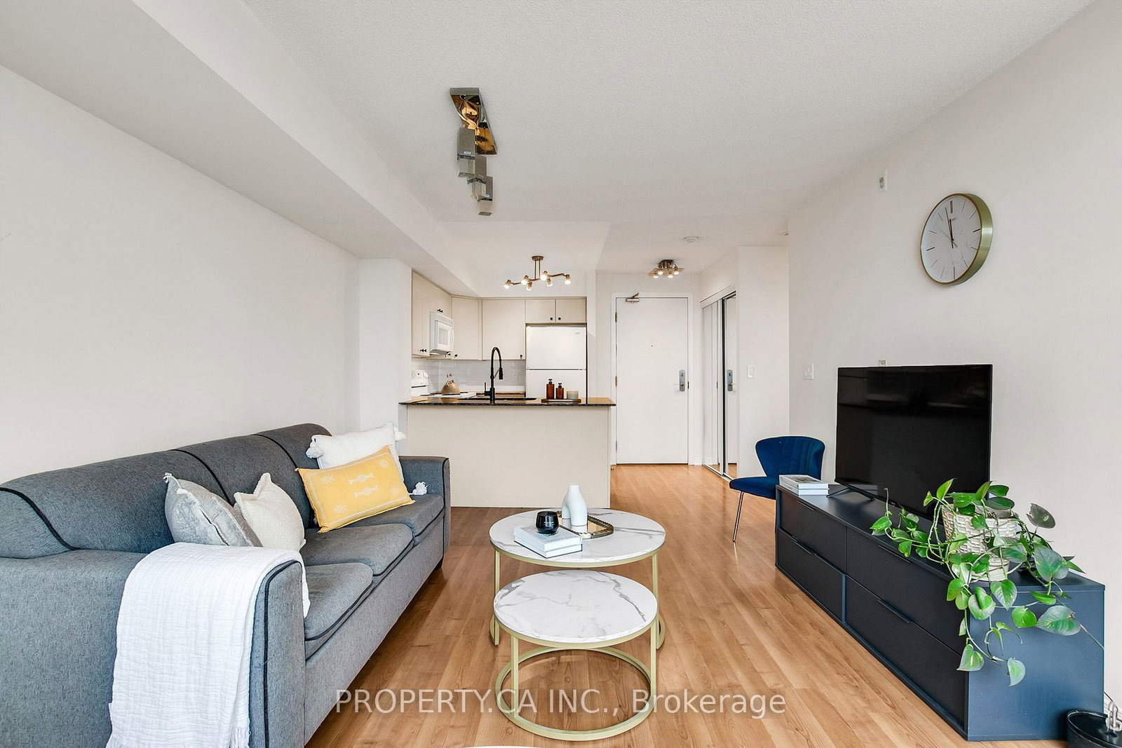 18-valley-woods-road-north-york-ontario-c12892444
