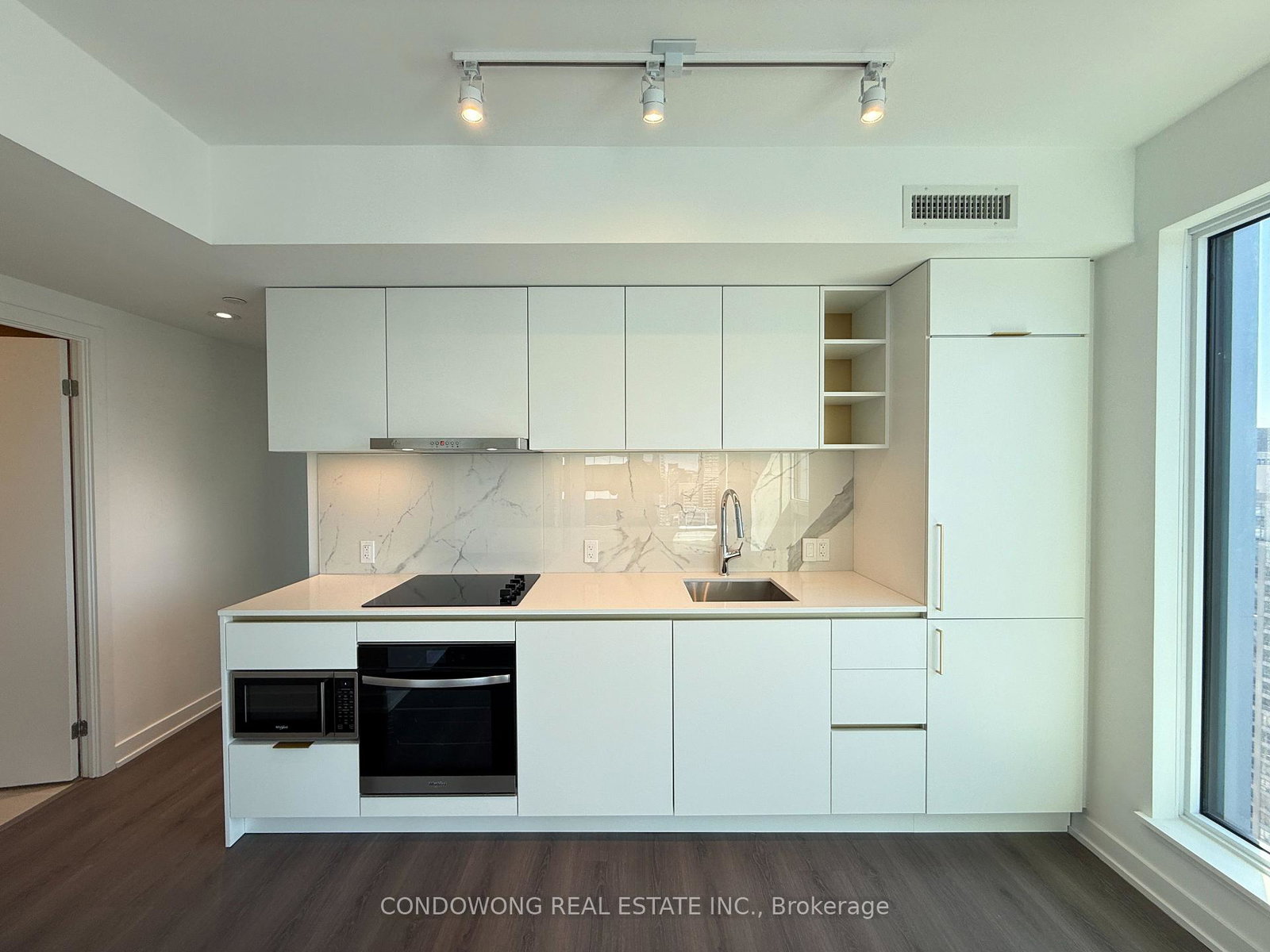 8-wellesley-street-w-toronto-ontario-c12892618