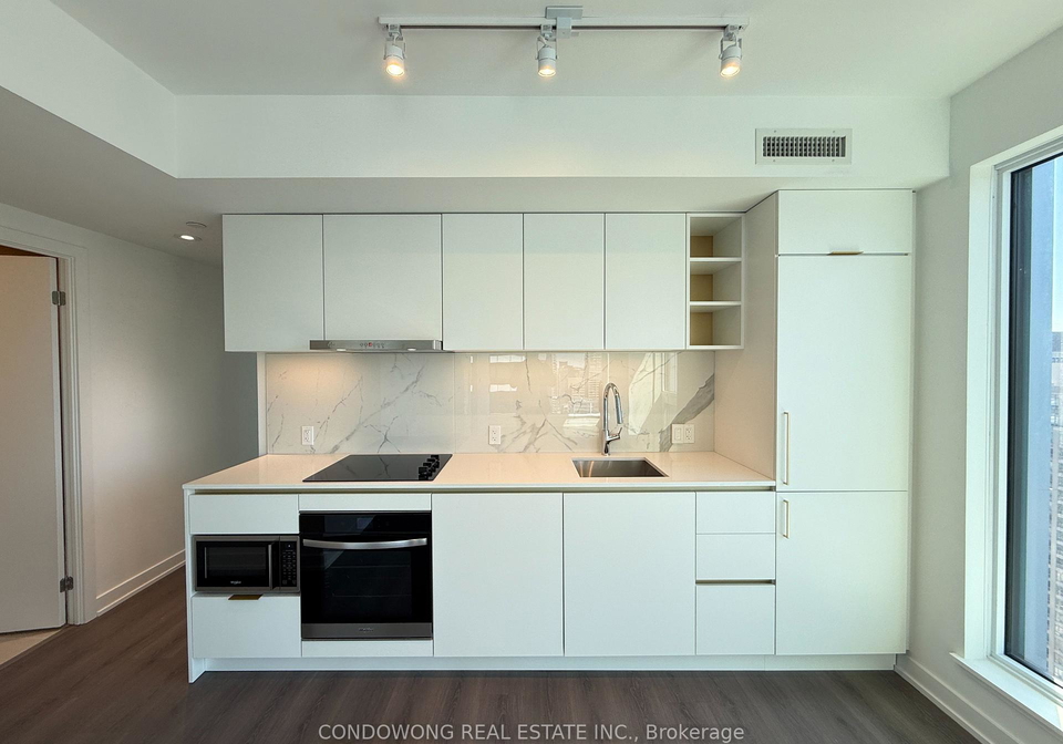 8-wellesley-street-w-toronto-ontario-c12892618