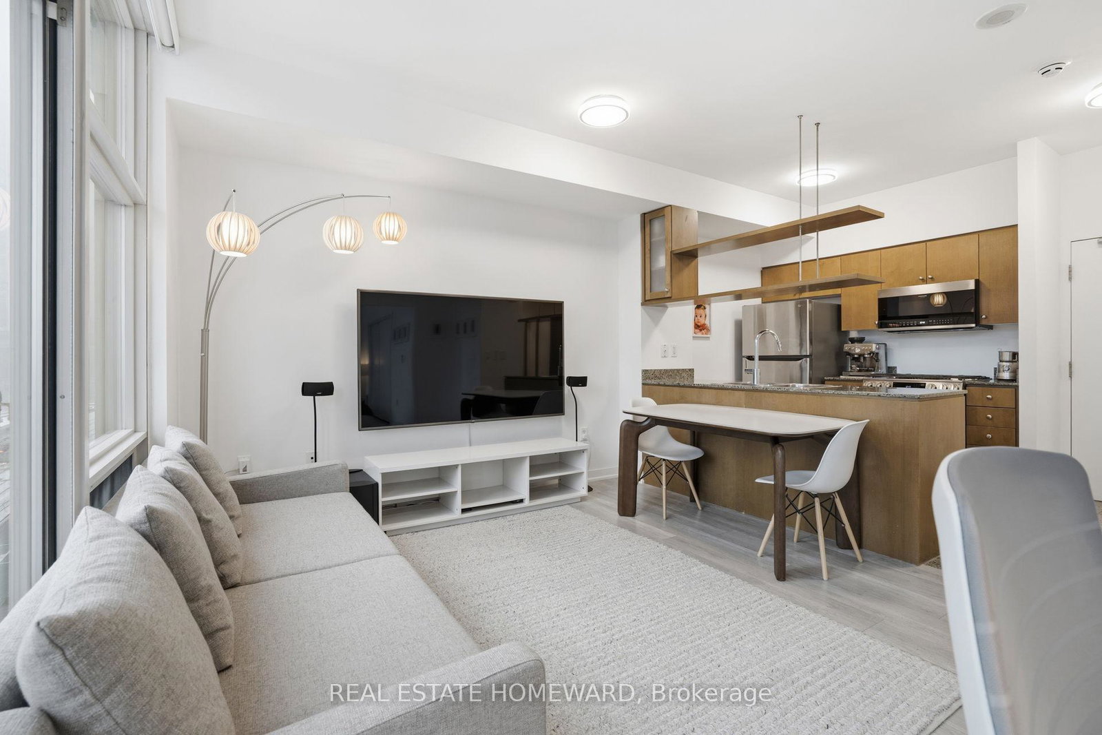 9-spadina-avenue-toronto-ontario-c12892628