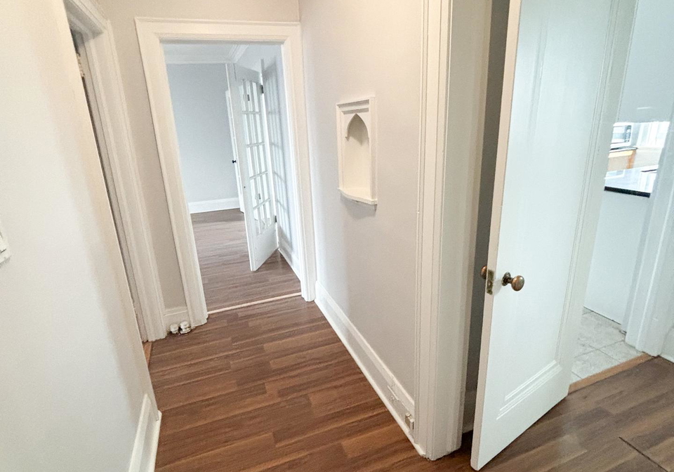 20-roselawn-avenue-toronto-ontario-c12892996