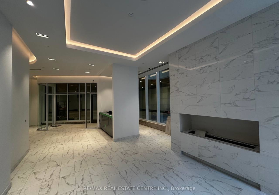 238-simcoe-street-toronto-ontario-c12893268