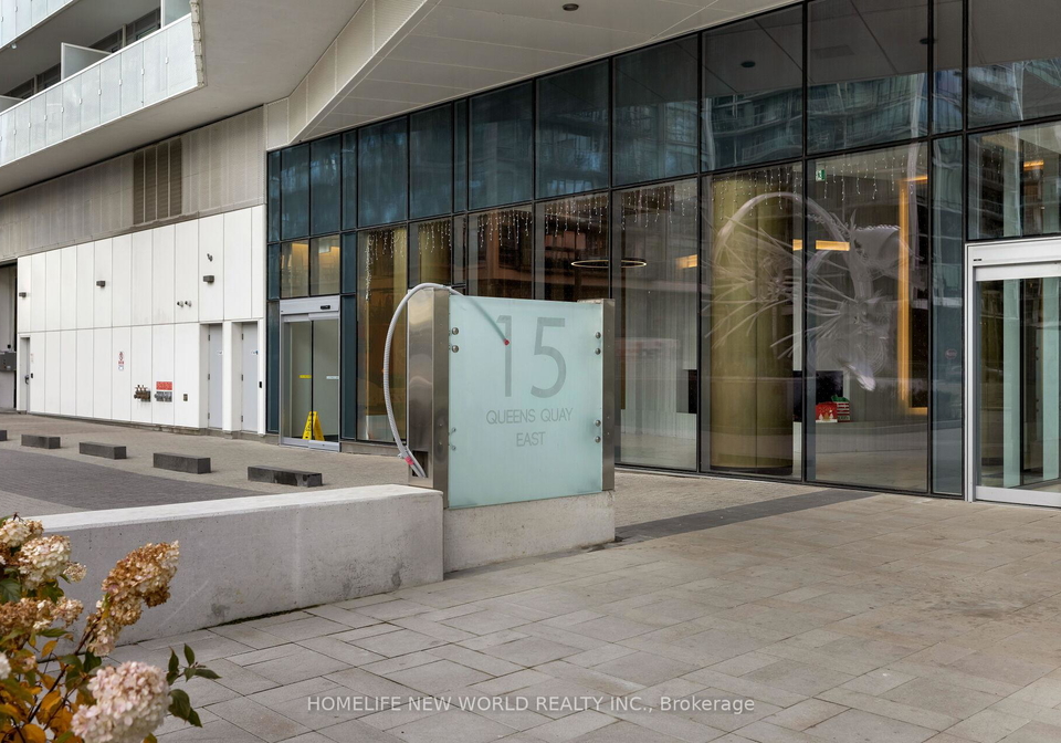 15-queens-quay-e-toronto-ontario-c12893728