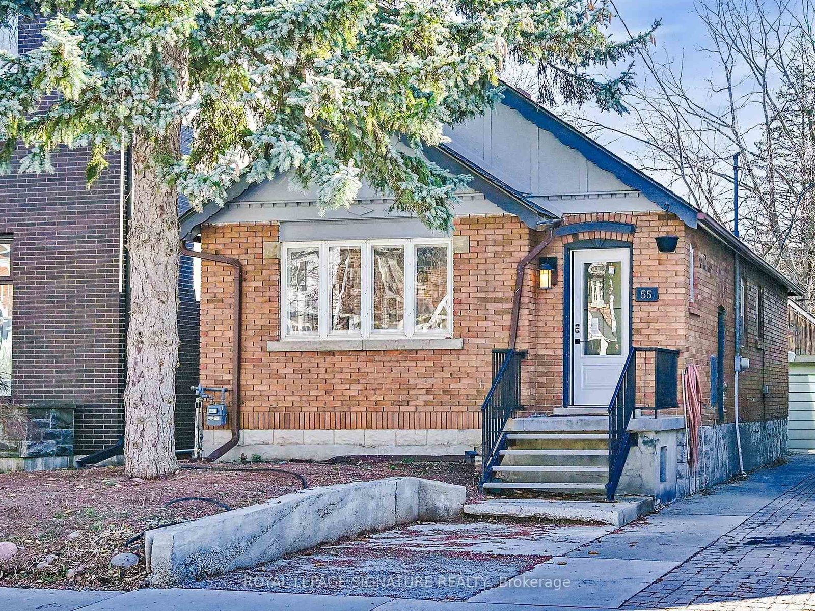 55-banff-road-toronto-ontario-c12893810
