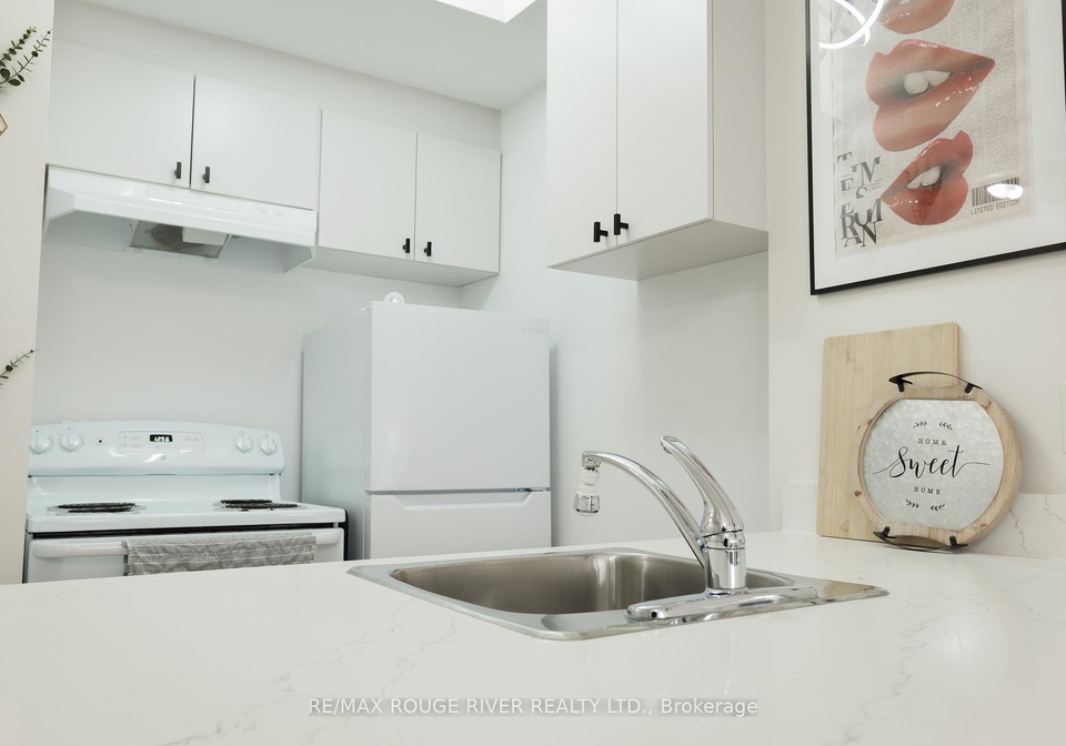 15-maplewood-avenue-toronto-ontario-c12894356