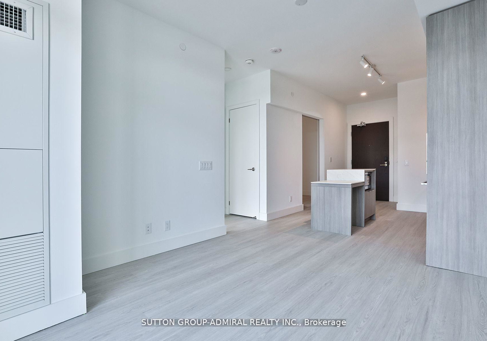 6-greenbriar-road-e-north-york-ontario-c12894754