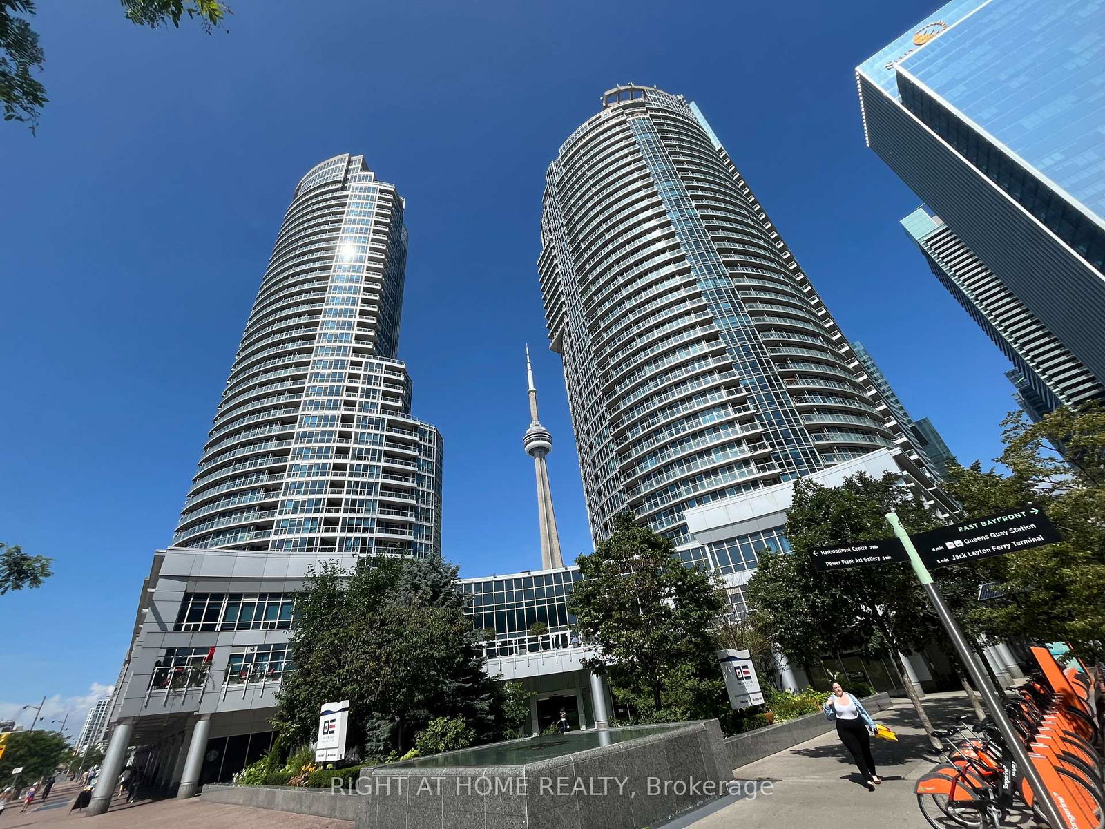 208-queens-quay-toronto-ontario-c12895132