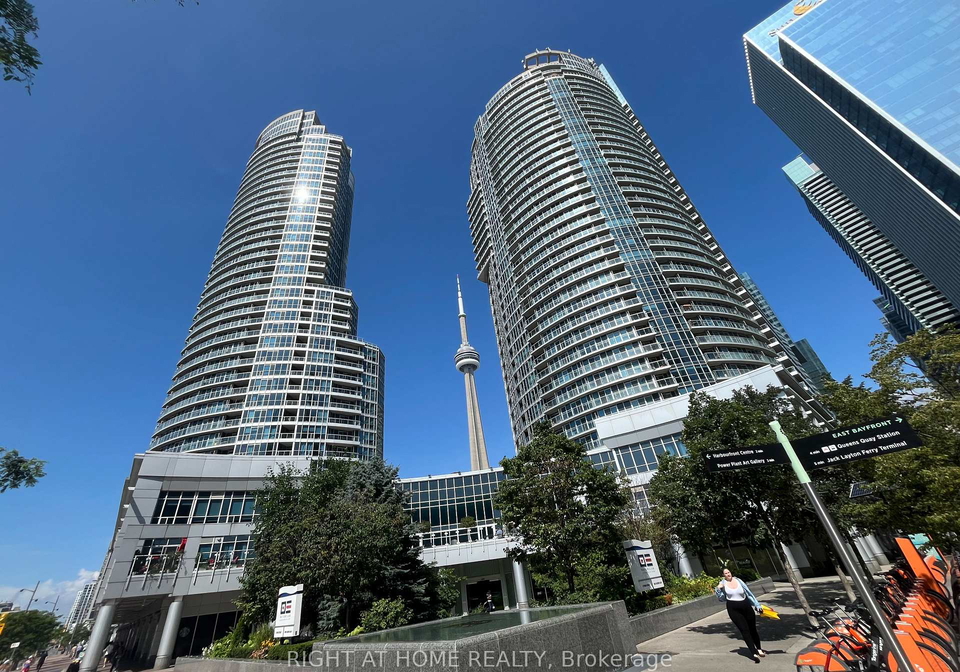 208-queens-quay-toronto-ontario-c12895132