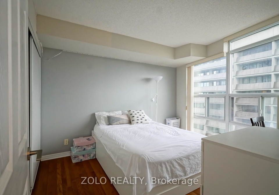 736-spadina-avenue-n-toronto-ontario-c12895174