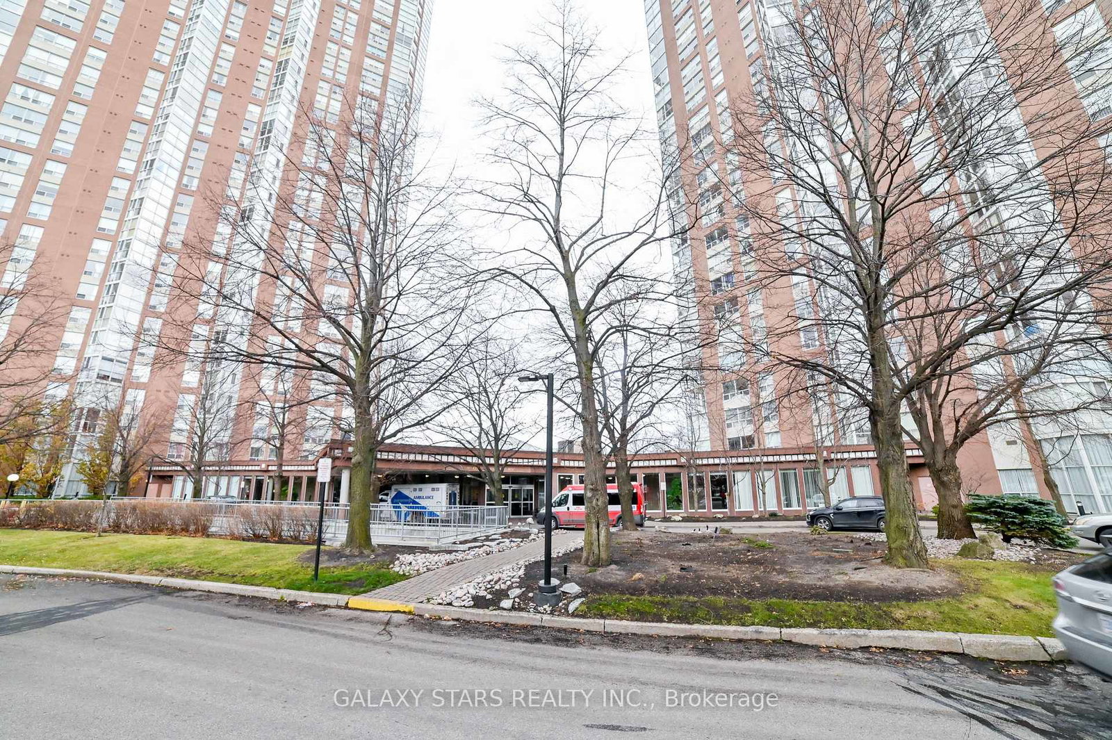 5-concorde-place-north-york-ontario-c12895472