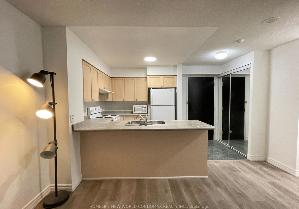 23-hollywood-avenue-north-york-ontario-c12895508