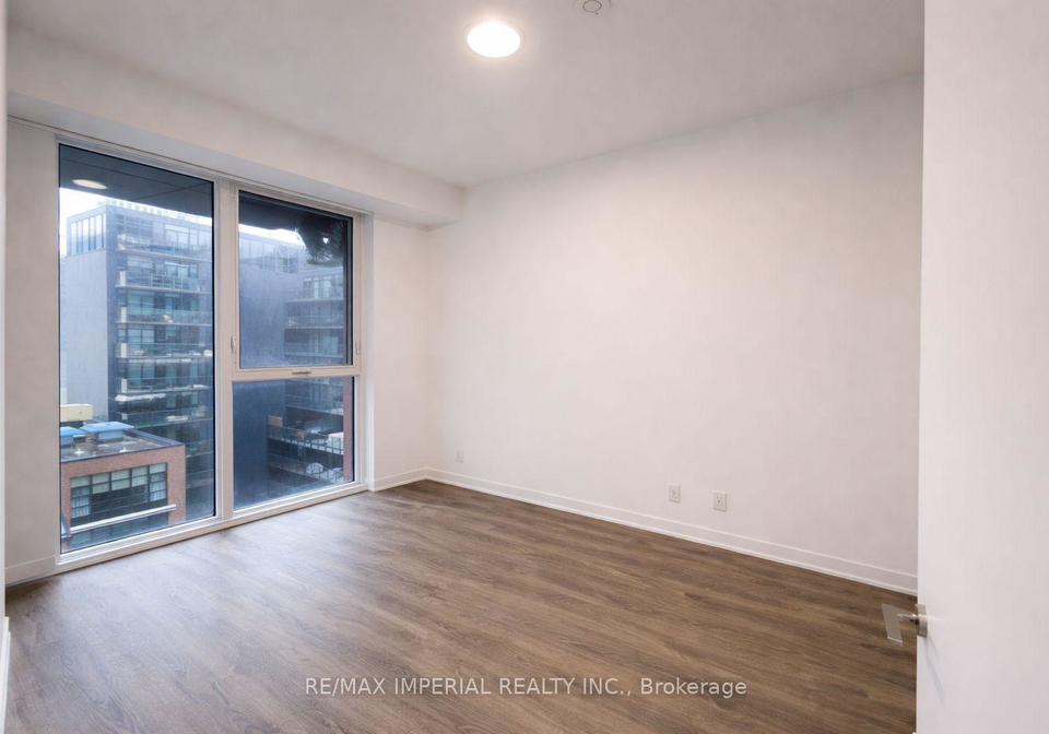 180-front-street-e-toronto-ontario-c12895688