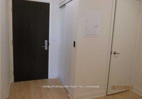 68-canterbury-place-toronto-ontario-c12895726