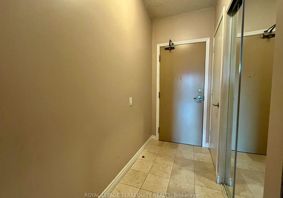 60-byng-avenue-north-york-ontario-c12895868