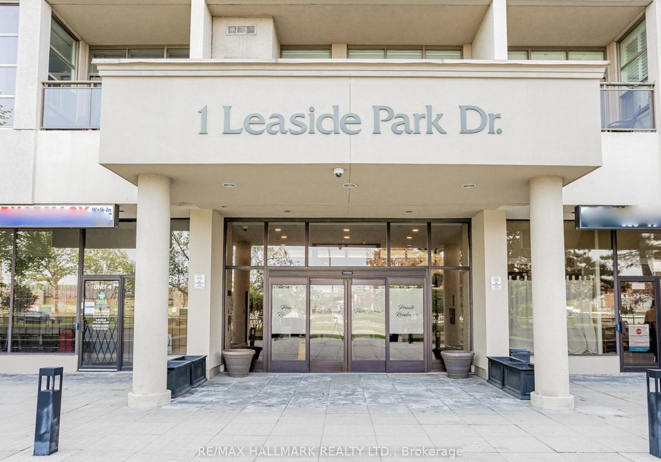 1-leaside-park-drive-east-york-ontario-c12896052