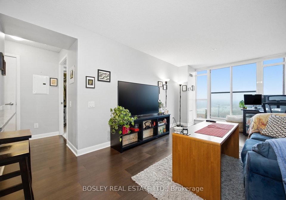 525-wilson-avenue-toronto-ontario-c12896054