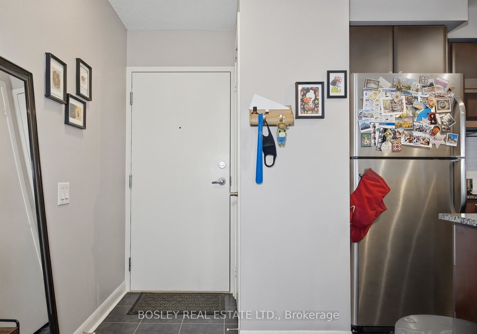 525-wilson-avenue-toronto-ontario-c12896054