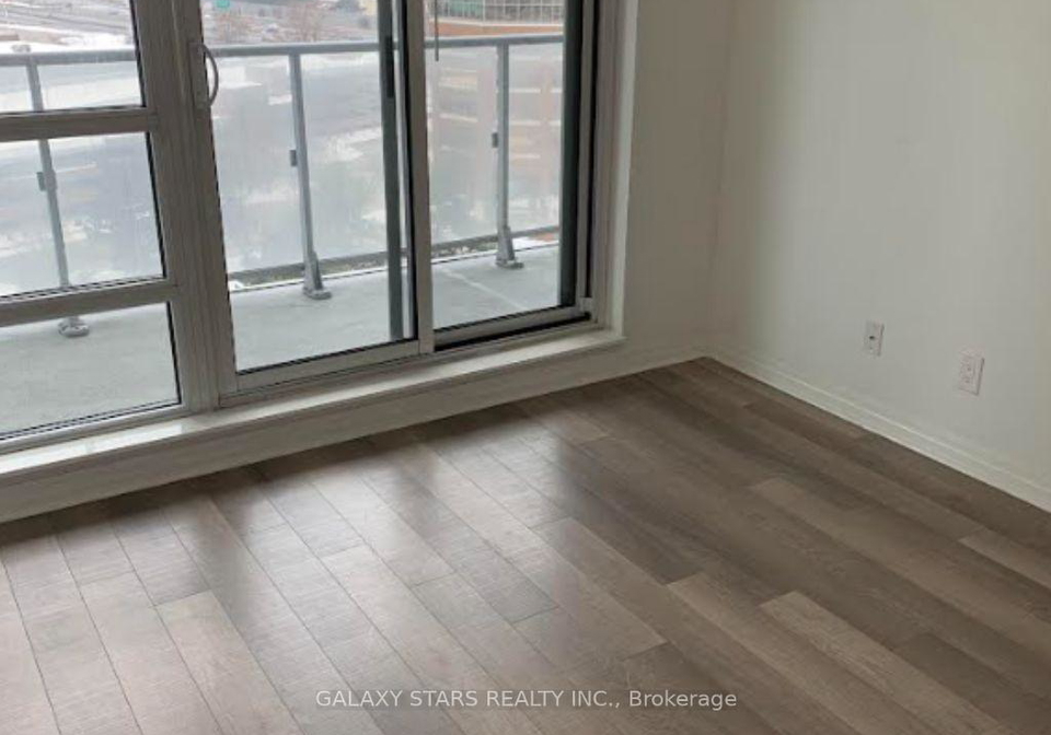 2015-sheppard-avenue-e-north-york-ontario-c12896254