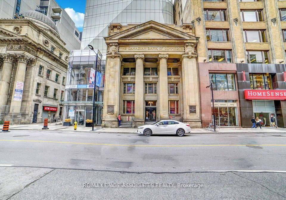 197-yonge-street-toronto-ontario-c12896302