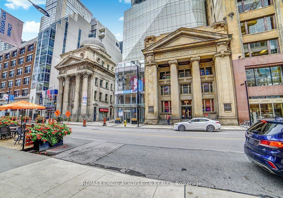 197-yonge-street-toronto-ontario-c12896302