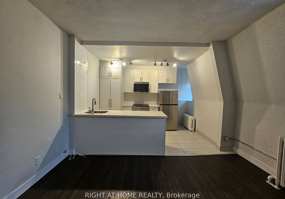 72-wellesley-street-e-toronto-ontario-c12896434
