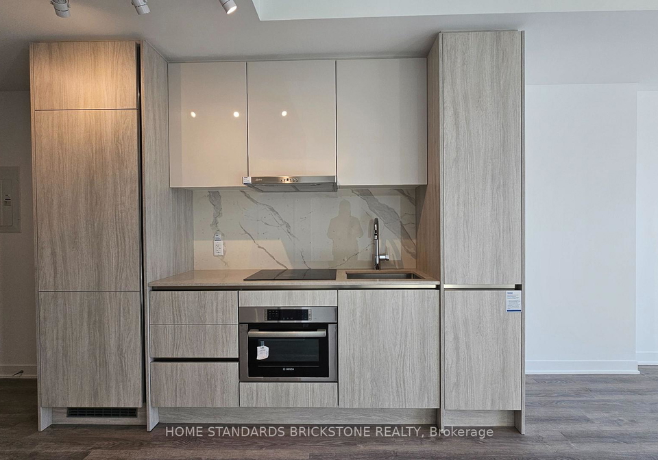 180-front-street-e-toronto-ontario-c12896506