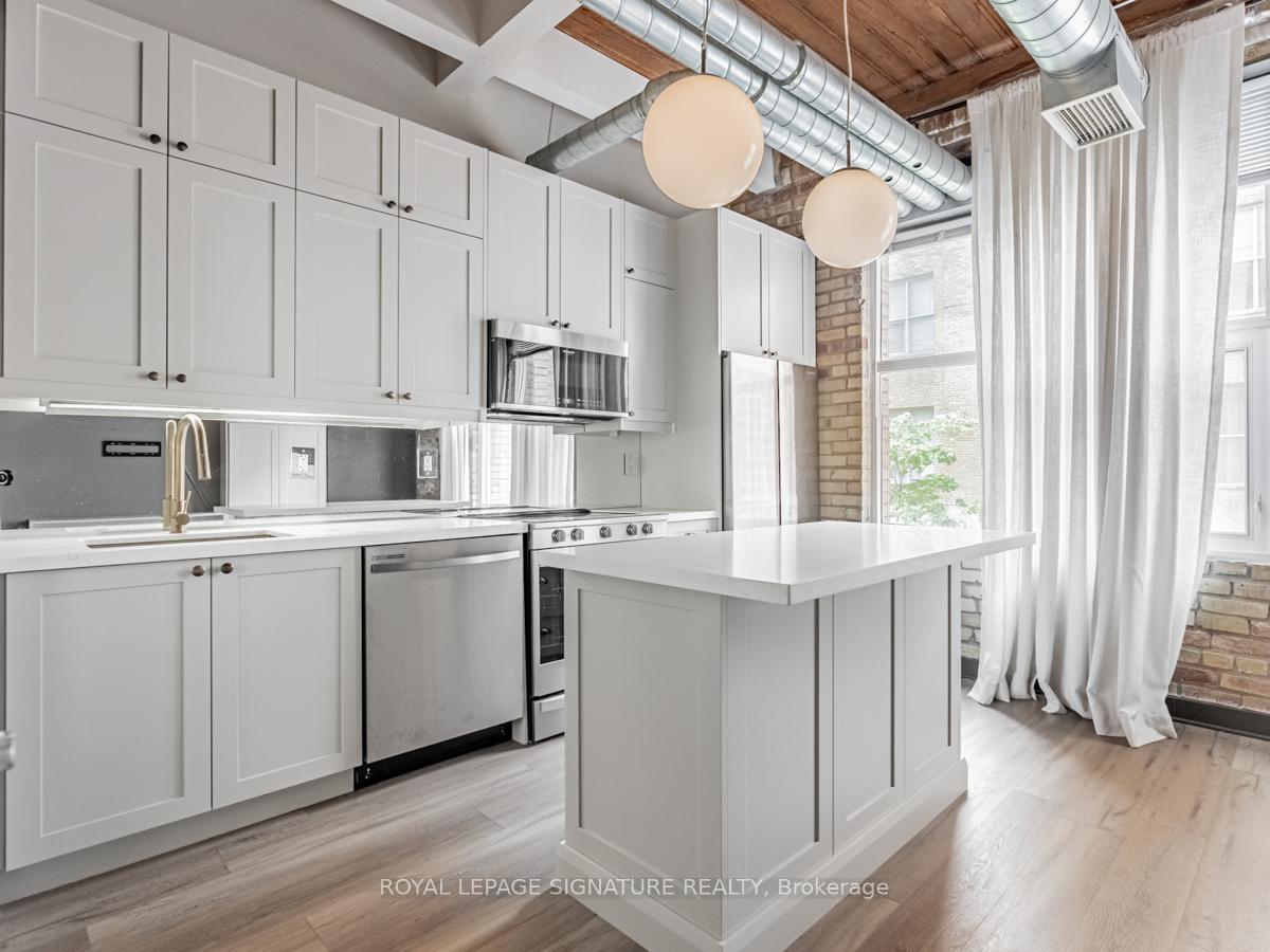 955-queen-street-toronto-ontario-c12896564