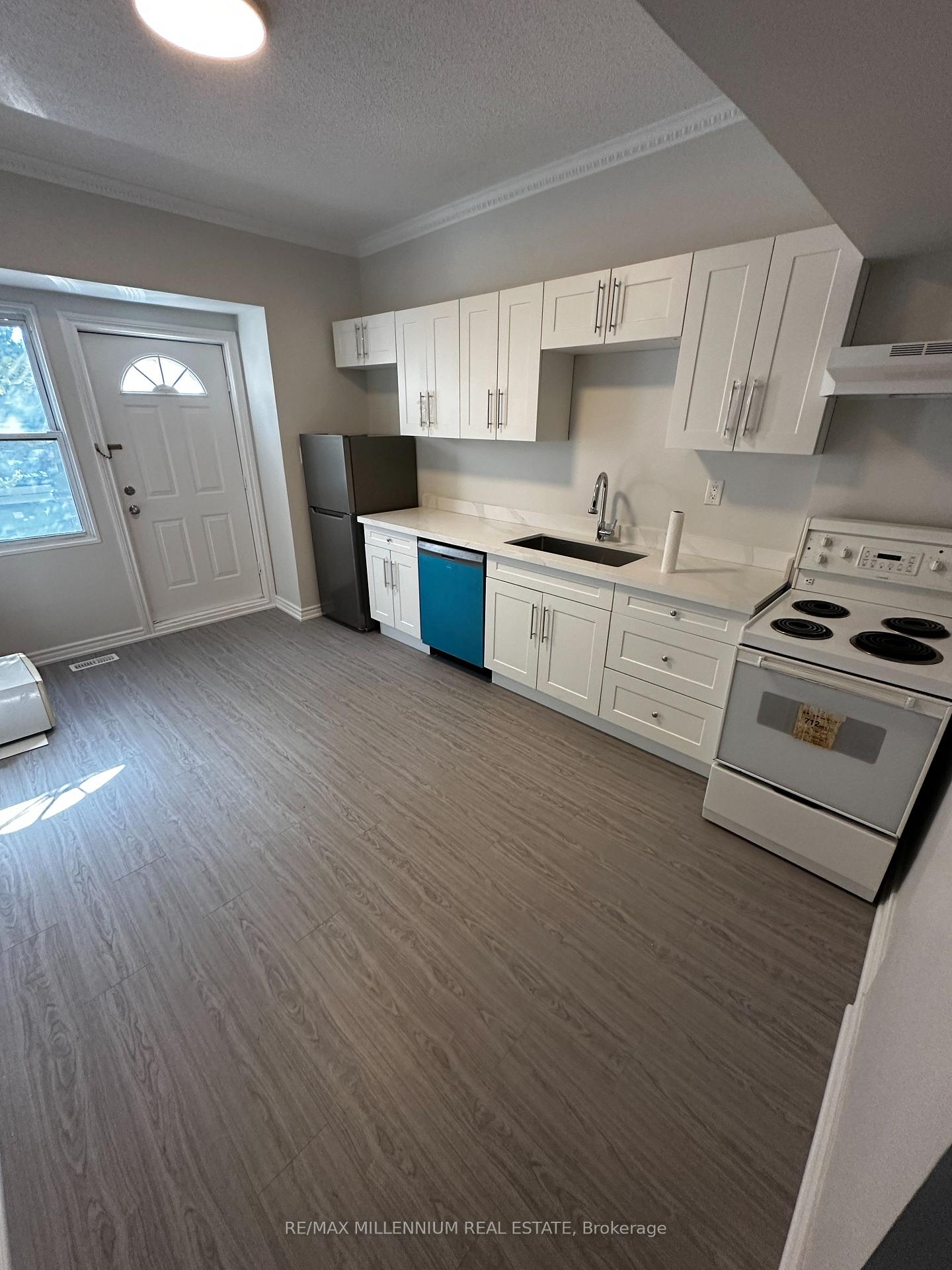 25-howard-street-toronto-ontario-c12896754