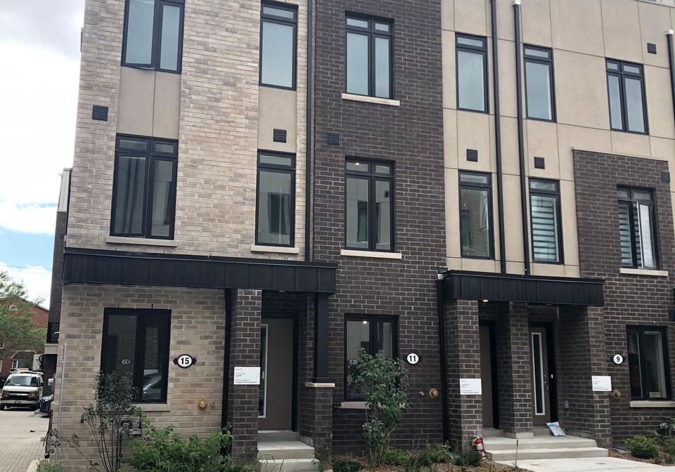 11-spruce-pines-crescent-north-york-ontario-c12897166