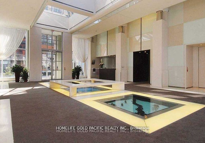 250-wellington-street-w-toronto-ontario-c12897346